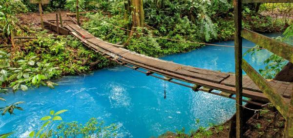 ریو سلست (Rio Celeste)، رودخانه ای به رنگ آبی آسمانی